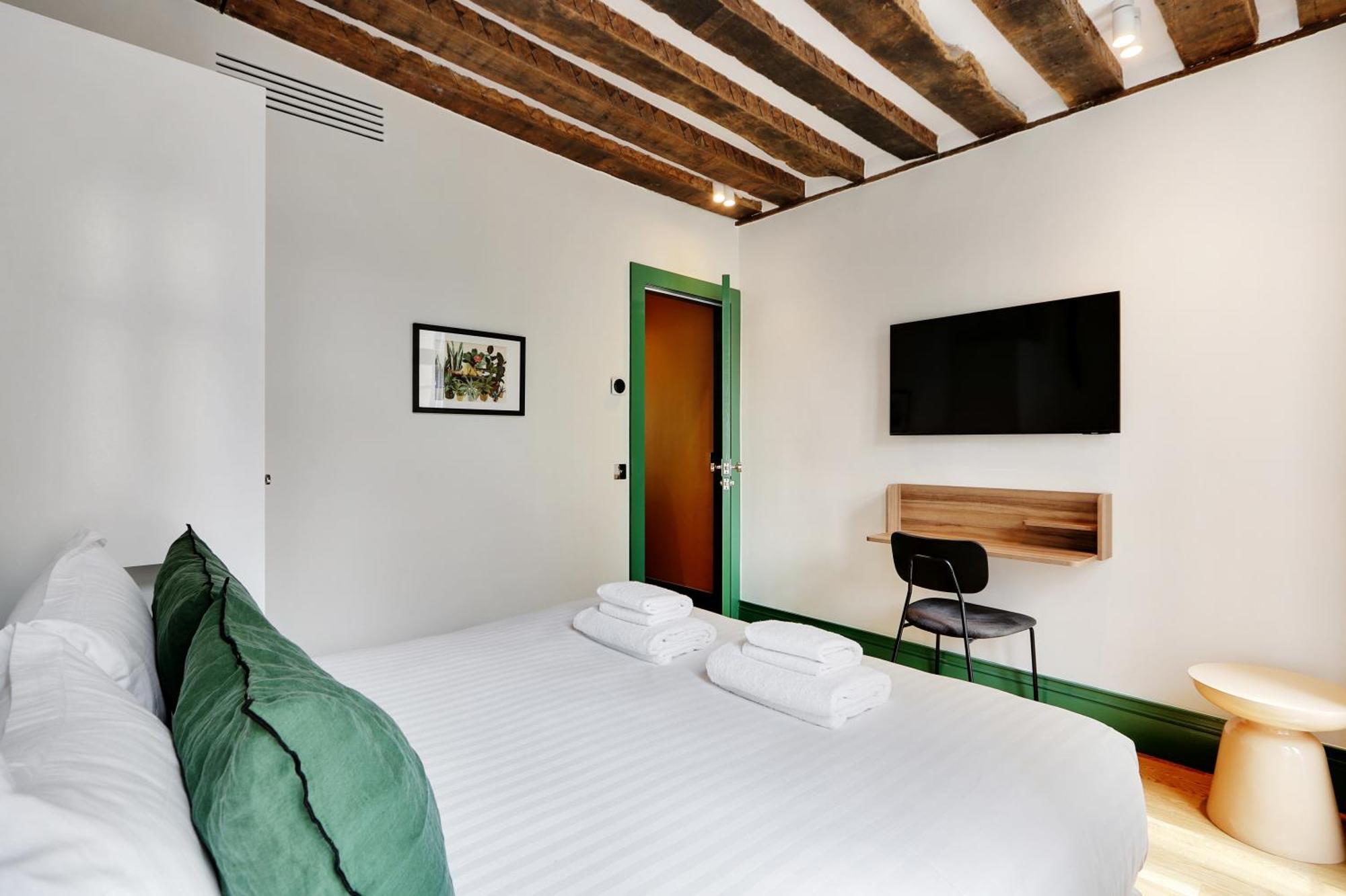 Paris Home Collection Serviced Apartments In Notre Dame - Rue Savoie Exterior photo