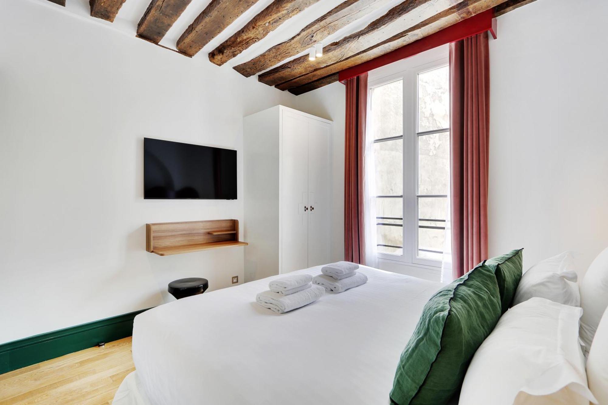 Paris Home Collection Serviced Apartments In Notre Dame - Rue Savoie Exterior photo