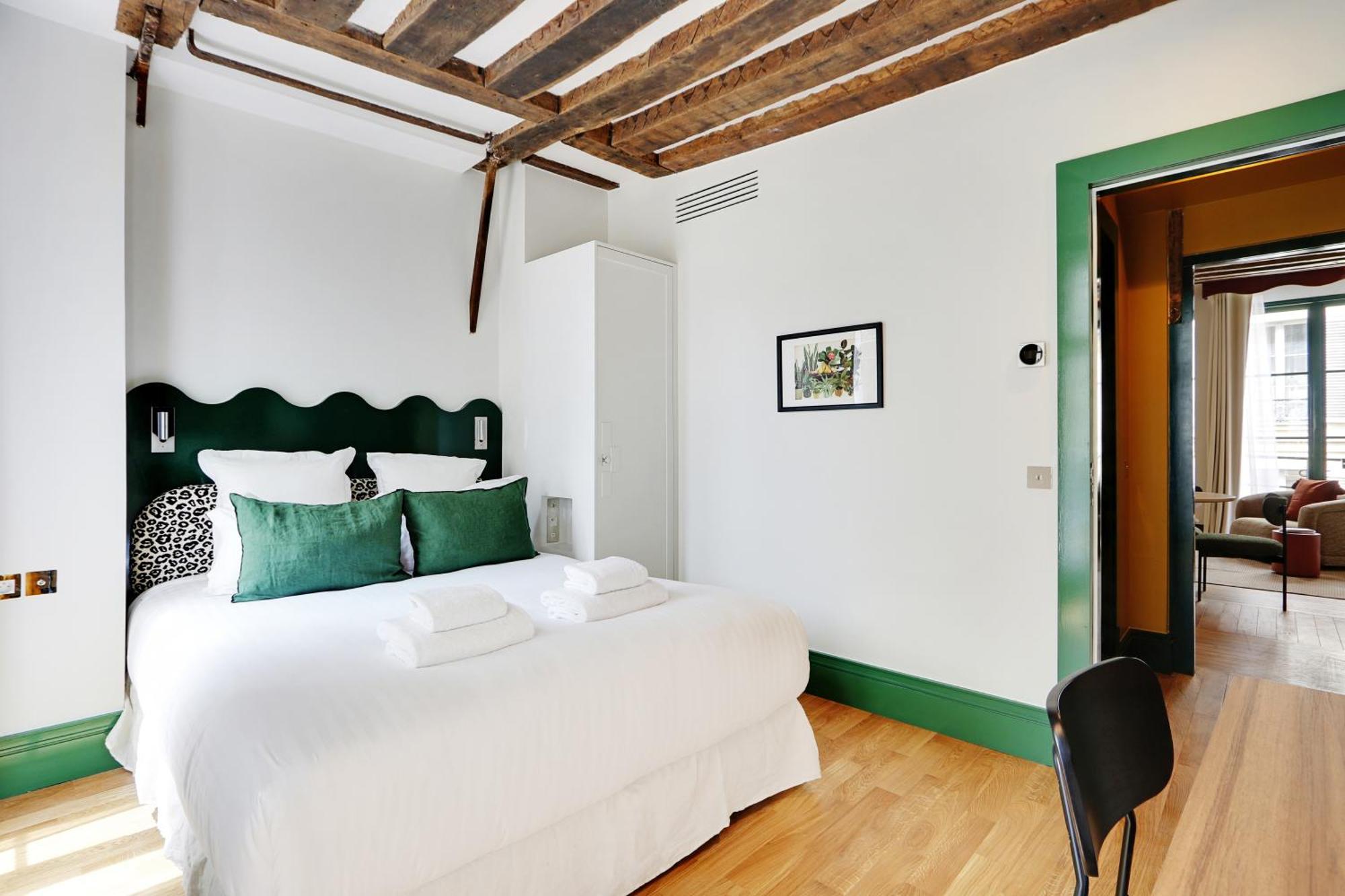 Paris Home Collection Serviced Apartments In Notre Dame - Rue Savoie Exterior photo