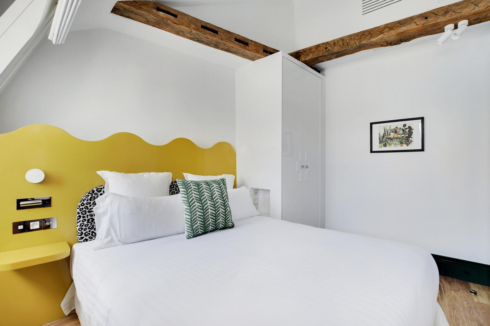 Paris Home Collection Serviced Apartments In Notre Dame - Rue Savoie Exterior photo